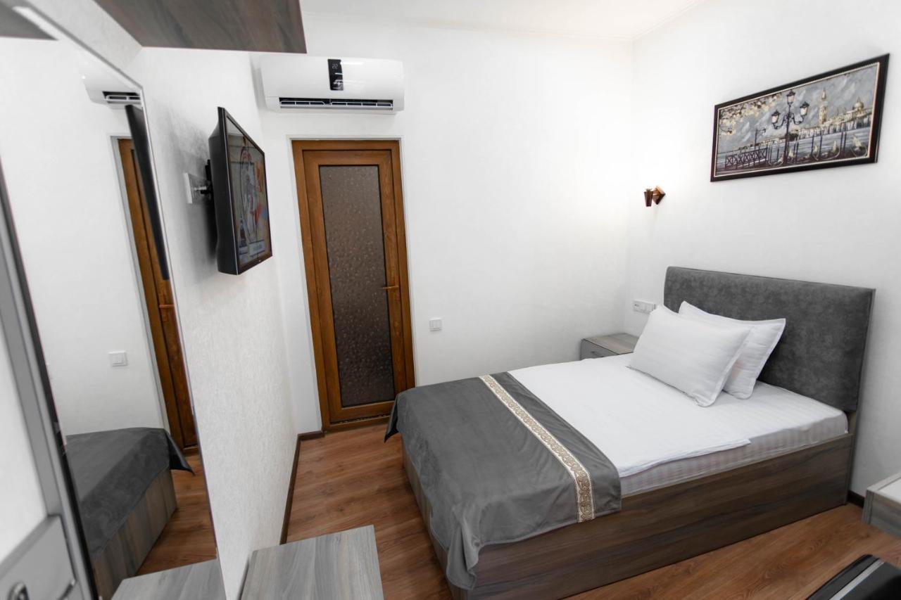 Registon Saroy Hotel ซามาร์คันด์ ภายนอก รูปภาพ